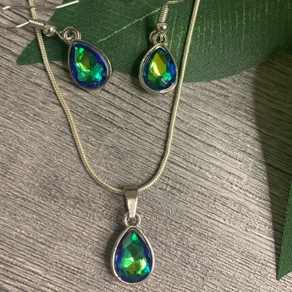 Peacock blue - Picture 1 of 7